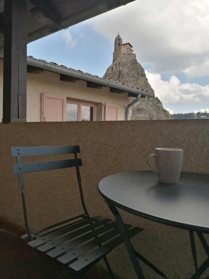 Studio Avec Balcon Au Pied Du Rocher D'Aiguilhe Apartman Le Puy-en-Velay Kültér fotó